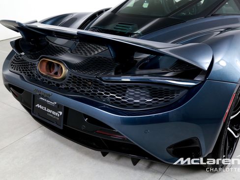 Used 2025 McLaren 750S image 31