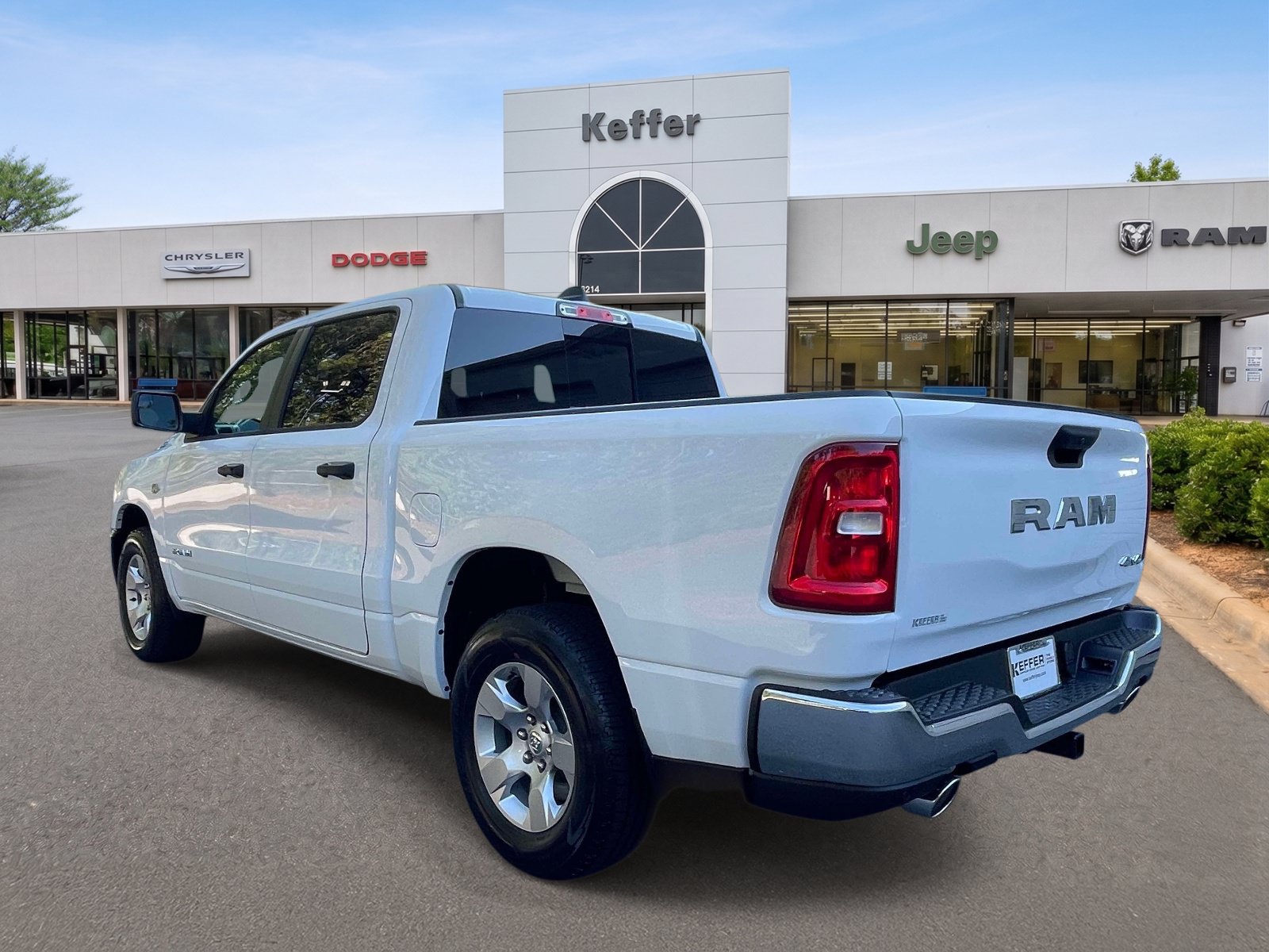 Used 2027 RAM 1500 Tradesman AWD/4WD image 4