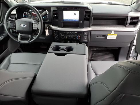 New 2024 Ford F550 4x4 SuperCab Super Duty image 12
