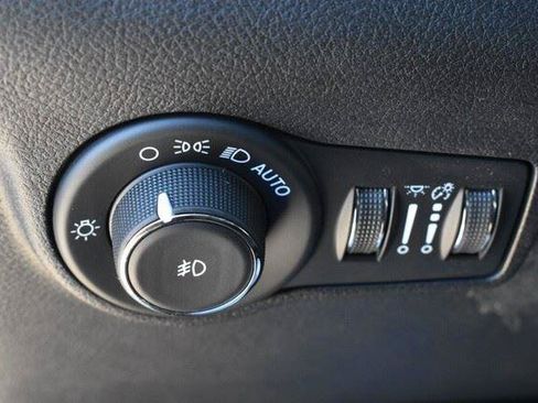 Used 2022 Jeep Compass Limited AWD/4WD image 26