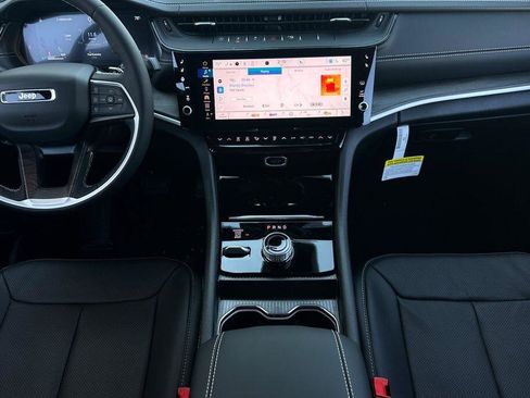 New 2026 Jeep Grand Cherokee Limited image 13