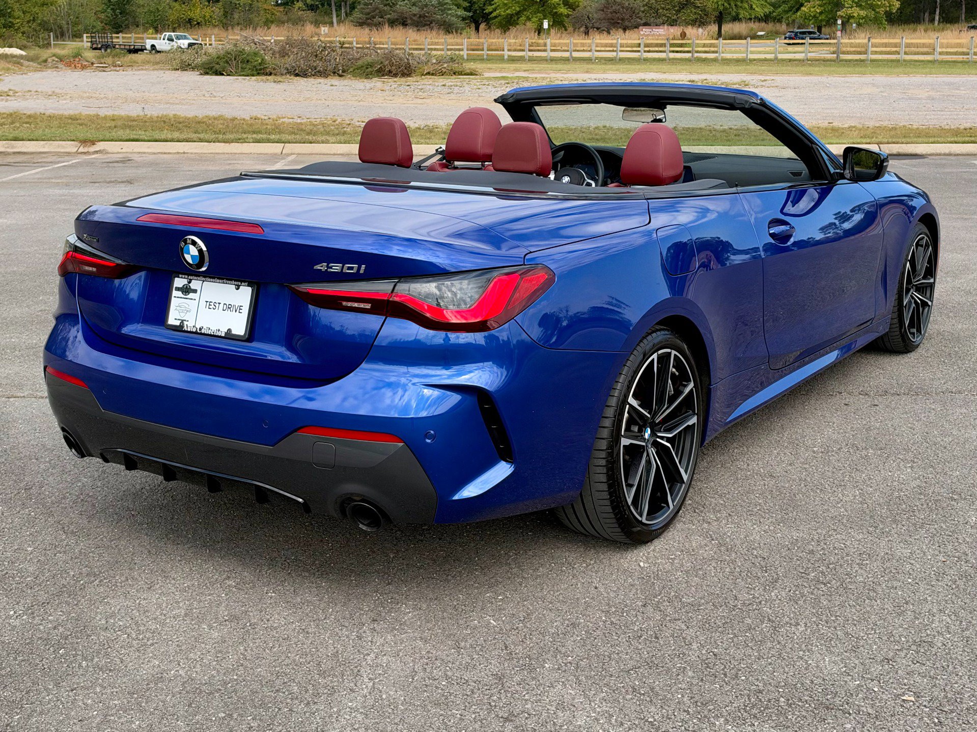 Used 2023 BMW 430i xDrive Convertible w/ M Sport Package AWD/4WD image 3