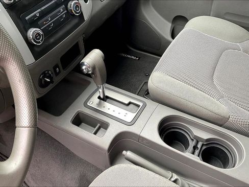 Used 2019 Nissan Frontier SV image 18