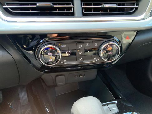 New 2026 Chevrolet Trax LT w/ Driver Confidence Package image 23