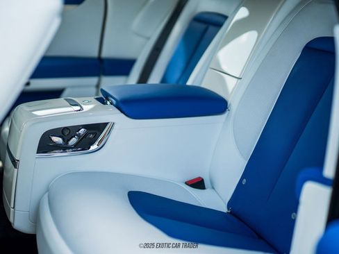 Used 2023 Rolls-Royce Ghost w/ Ghost Package image 40