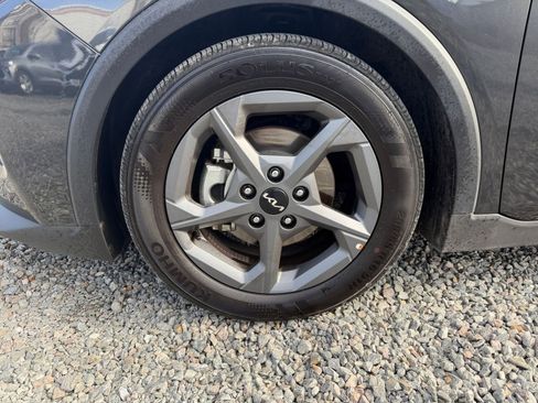 Used 2025 Kia K4 LXS image 29