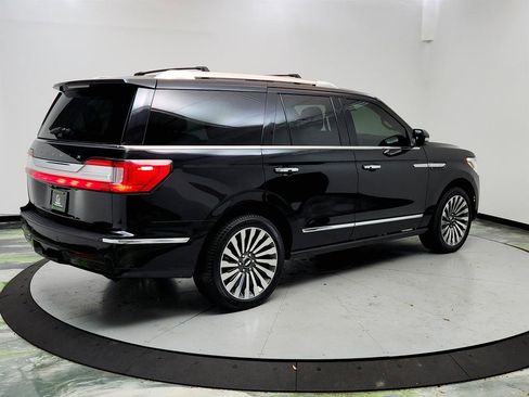 Used 2019 Lincoln Navigator Reserve w/ Cargo Package image 5