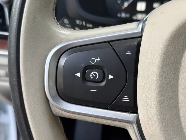Used 2022 Volvo S60 B5 Momentum w/ Climate Package FWD image 24
