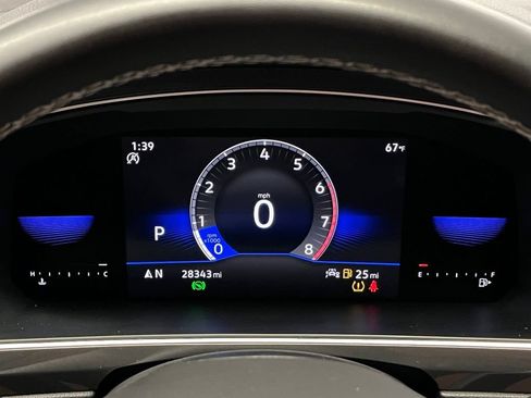 Certified 2023 Volkswagen Tiguan SE R-Line FWD image 25