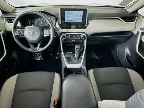 Used 2025 Toyota RAV4 XLE w/ Convenience Package FWD image 27
