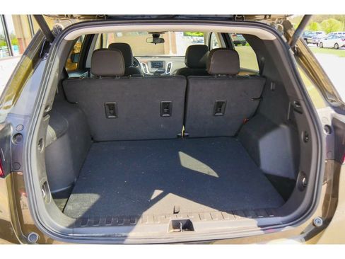 Used 2024 Chevrolet Equinox LT w/ LPO, Floor Liner Package AWD/4WD image 28