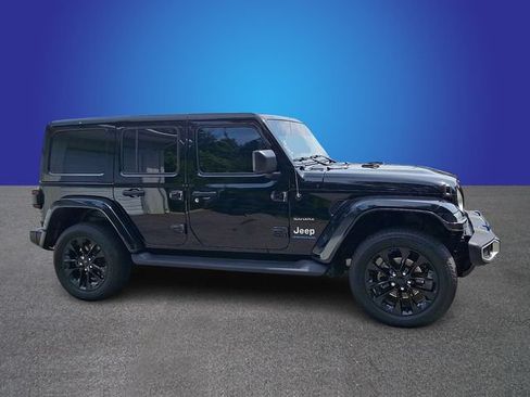Used 2023 Jeep Wrangler Unlimited Sahara AWD/4WD image 3
