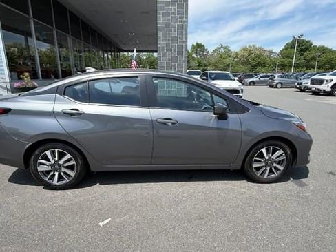 Used 2023 Nissan Versa SV FWD image 8