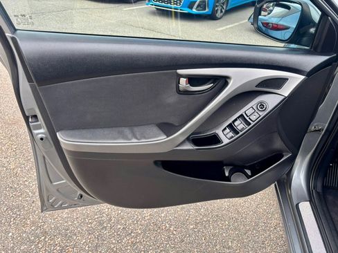 Used 2016 Hyundai Elantra Value Edition image 9