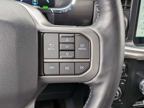 Used 2022 Ford F150 Lariat w/ Max Trailer Tow Package AWD/4WD image 29