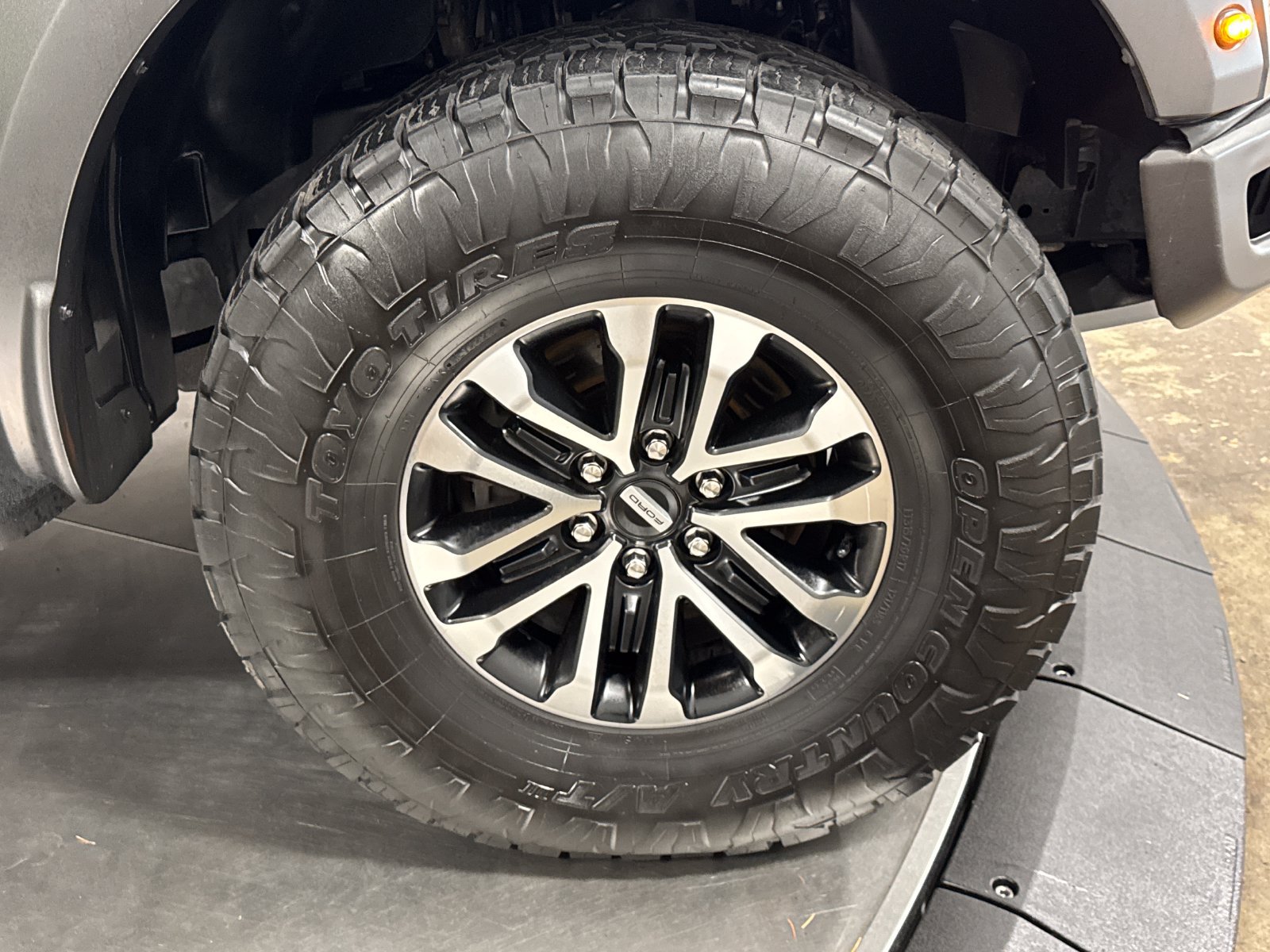 Used 2020 Ford F150 Raptor AWD/4WD image 14