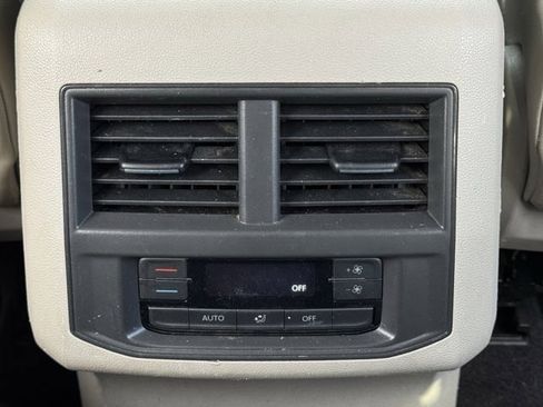 Used 2021 Volkswagen Atlas SEL image 32