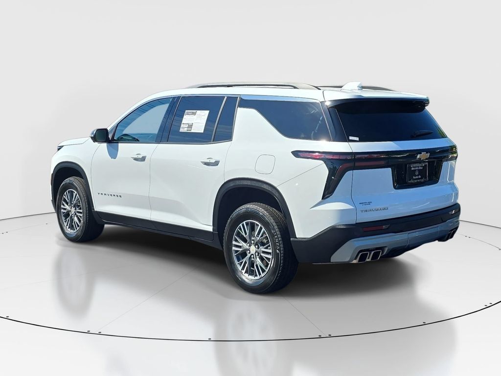 Used 2024 Chevrolet Traverse LT FWD image 4
