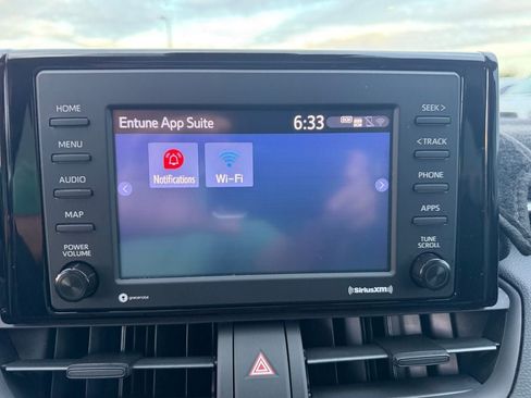 Used 2021 Toyota RAV4 XLE w/ Convenience Package AWD/4WD image 11