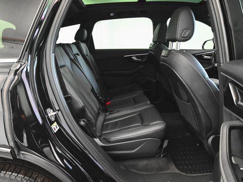Used 2025 Audi Q7 3.0T Premium Plus w/ Premium Plus Package AWD/4WD image 33