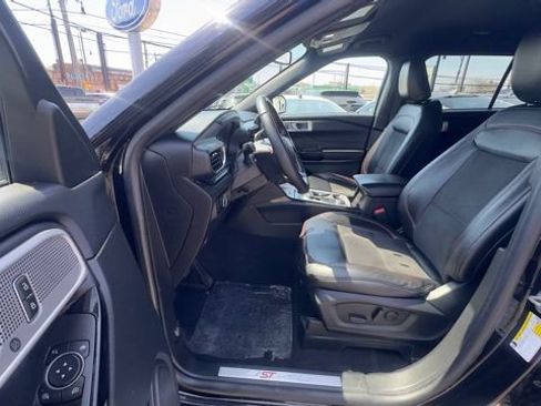 Certified 2023 Ford Explorer ST-Line AWD/4WD image 16