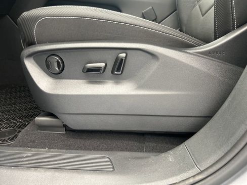 New 2026 Volkswagen Atlas Cross Sport SE AWD/4WD image 10
