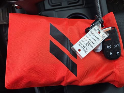 Used 2022 Dodge Durango R/T image 37