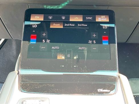 New 2026 Cadillac Vistiq Luxury image 16