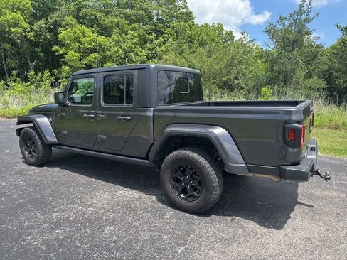 Used 2022 Jeep Gladiator Sport AWD/4WD image 5