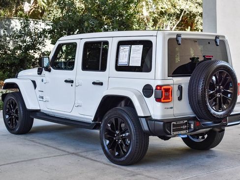 Used 2023 Jeep Wrangler Unlimited Sahara w/ Cold Weather Group image 4