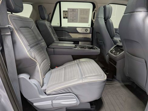 Used 2021 Lincoln Navigator L Black Label w/ Cargo Convenience Package AWD/4WD image 43