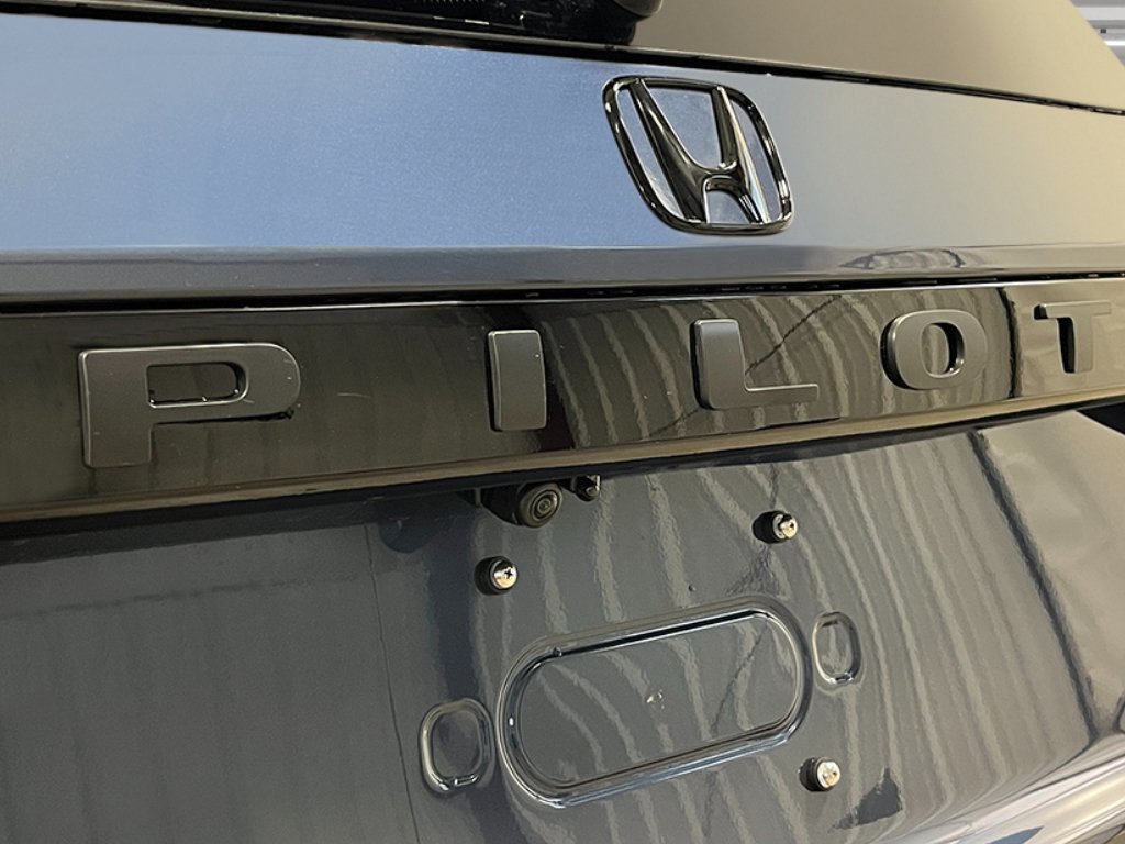 New 2026 Honda Pilot Touring image 8