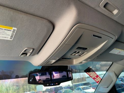 Used 2015 GMC Sierra 2500 Denali w/ Duramax Plus Package image 19