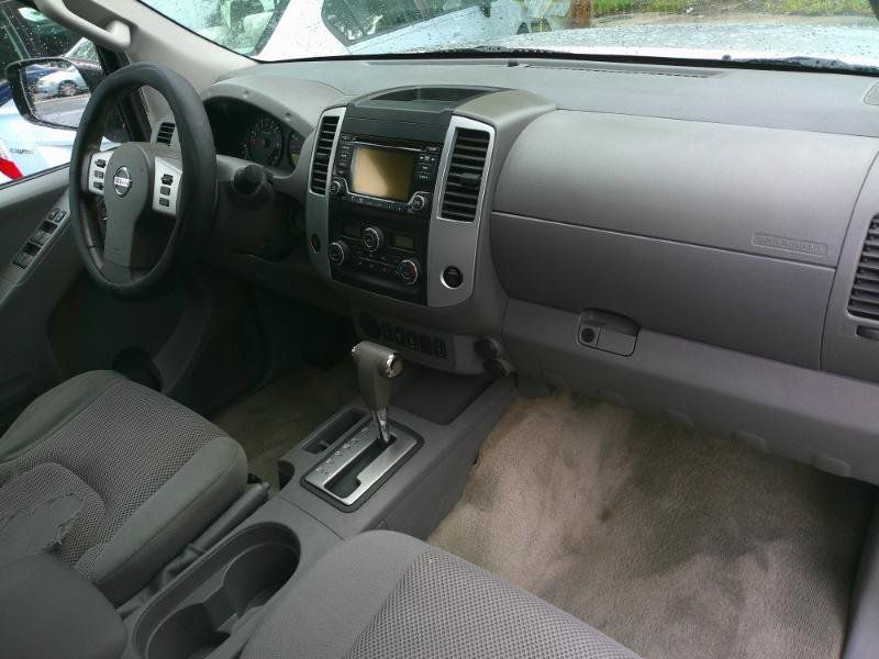 Used 2015 Nissan Frontier SV w/ SV Value Truck Package RWD image 20