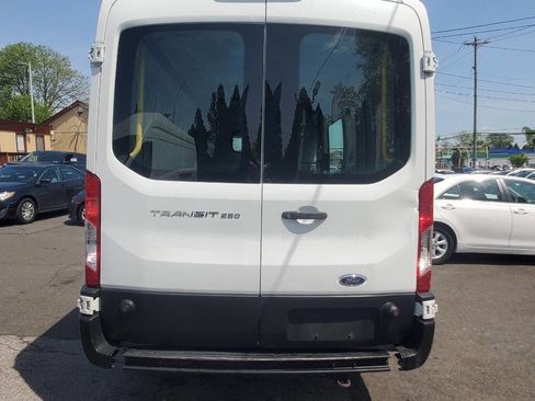 Used 2019 Ford Transit 250 148 Medium Roof RWD image 4