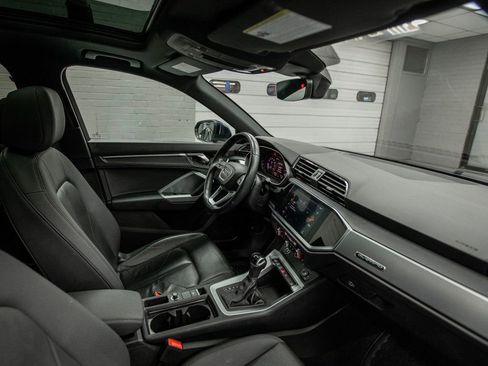 Used 2021 Audi Q3 2.0T Premium w/ Convenience Package image 16
