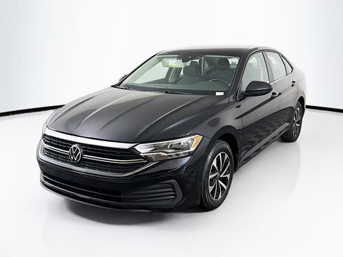 Used 2024 Volkswagen Jetta S FWD image 3