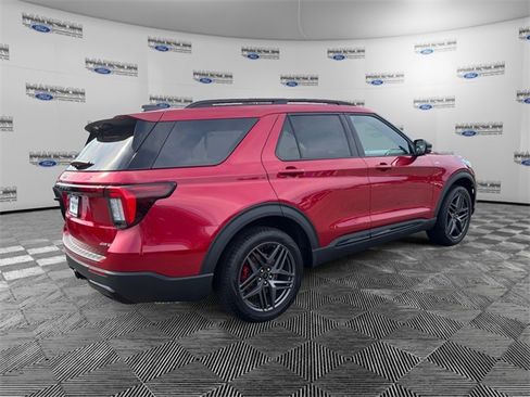 New 2025 Ford Explorer ST-Line w/ ST-Line Street Pack image 5