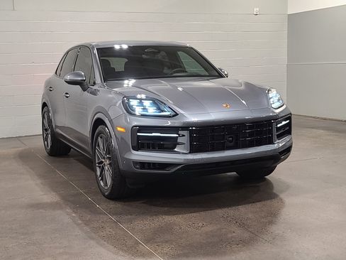 New 2026 Porsche Cayenne image 9
