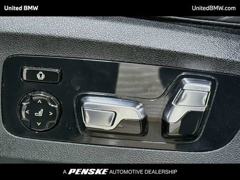 Used 2023 BMW X5 xDrive40i w/ Executive Package AWD/4WD image 4