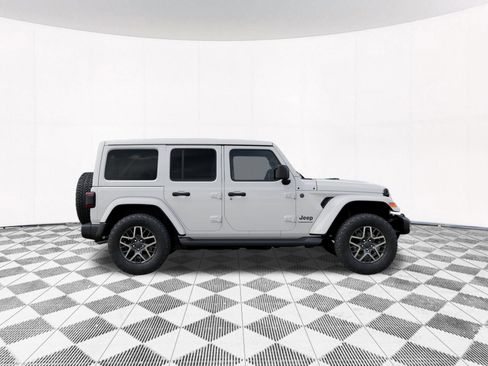 New 2026 Jeep Wrangler Unlimited Sahara AWD/4WD image 29