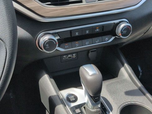 New 2026 Nissan Altima 2.5 SV FWD image 19