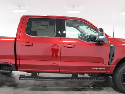 New 2026 Ford F250 Lariat w/ Black Appearance Package AWD/4WD image 10
