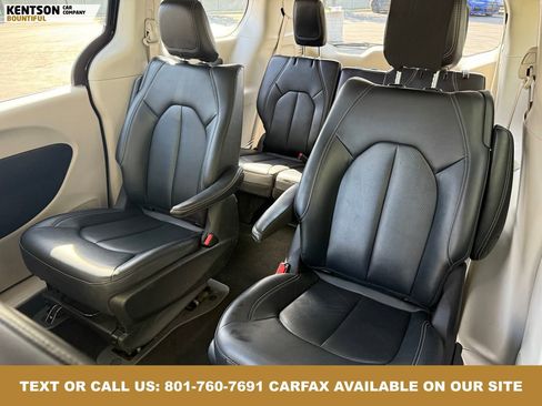Used 2024 Chrysler Pacifica Select image 30