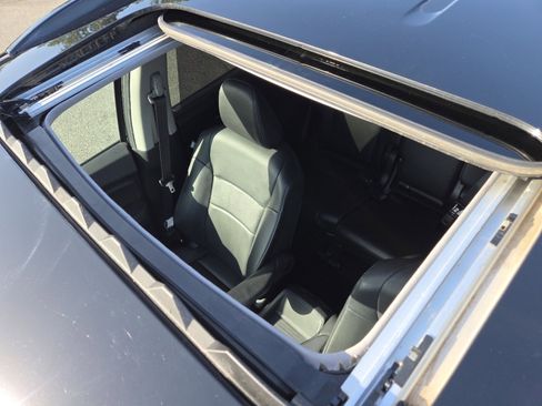 Certified 2022 Honda Pilot Special Edition image 4