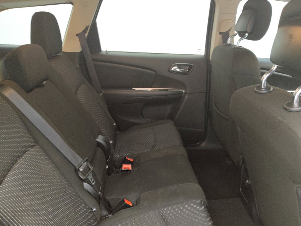 Used 2020 Dodge Journey SE w/ Blacktop Package FWD image 19