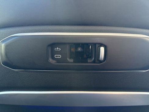 Used 2025 BMW X7 xDrive40i AWD/4WD image 41