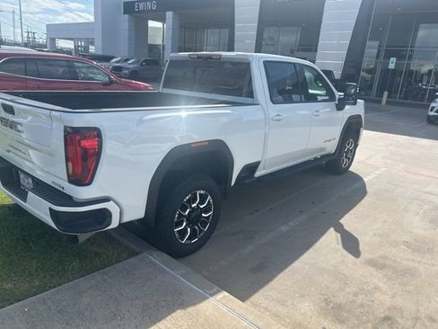 Used 2023 GMC Sierra 2500 AT4 w/ AT4 Premium Plus Package AWD/4WD image 4