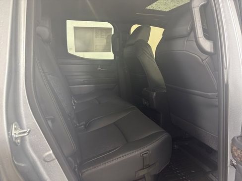 Used 2025 Toyota Tacoma Limited image 5