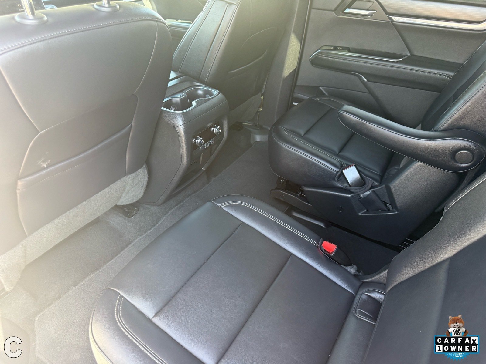 Used 2024 GMC Acadia Elevation FWD image 24